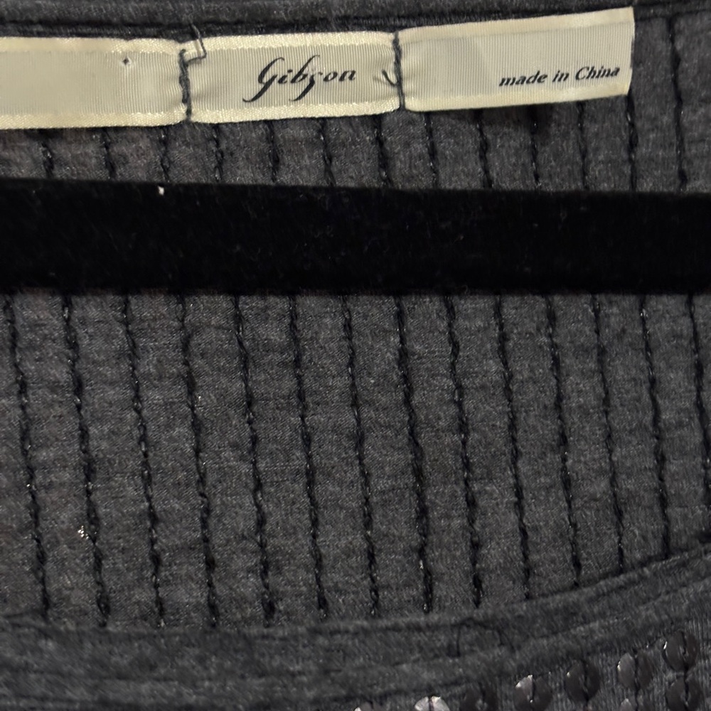 Gibson Charcoal Ribbed Knit Top - Picture 4 of 4